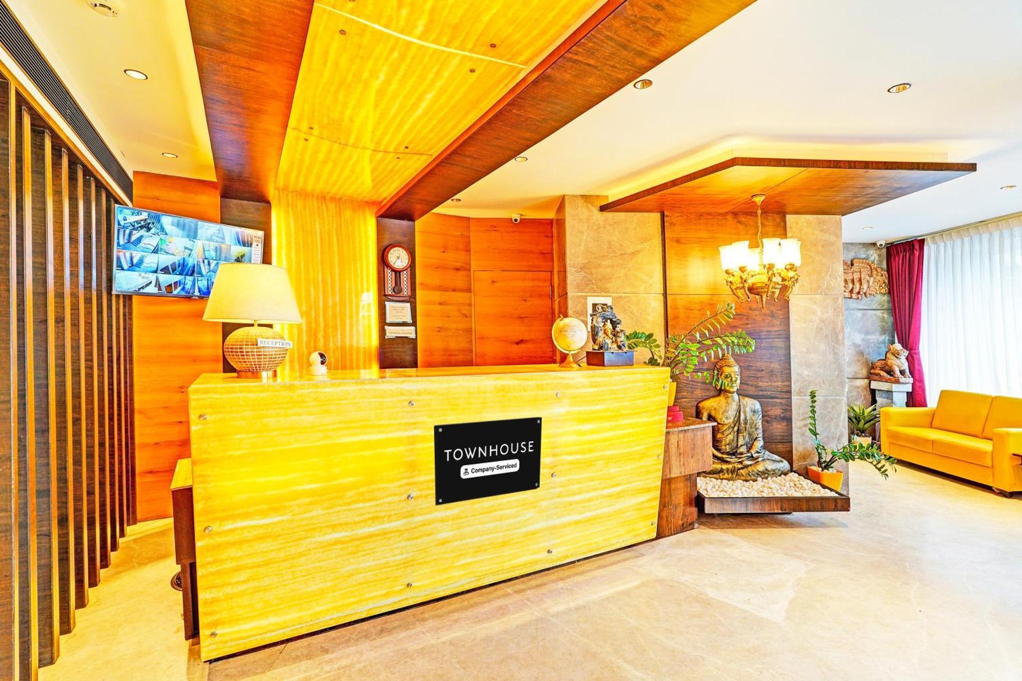 Super Townhouse Indiranagar Hotel Bangalore Ngoại thất bức ảnh