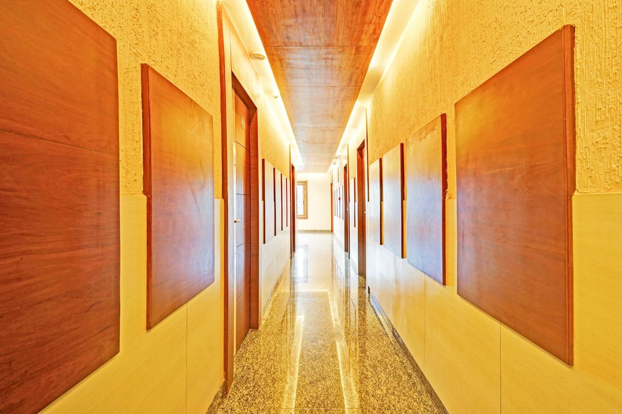 Super Townhouse Indiranagar Hotel Bangalore Ngoại thất bức ảnh