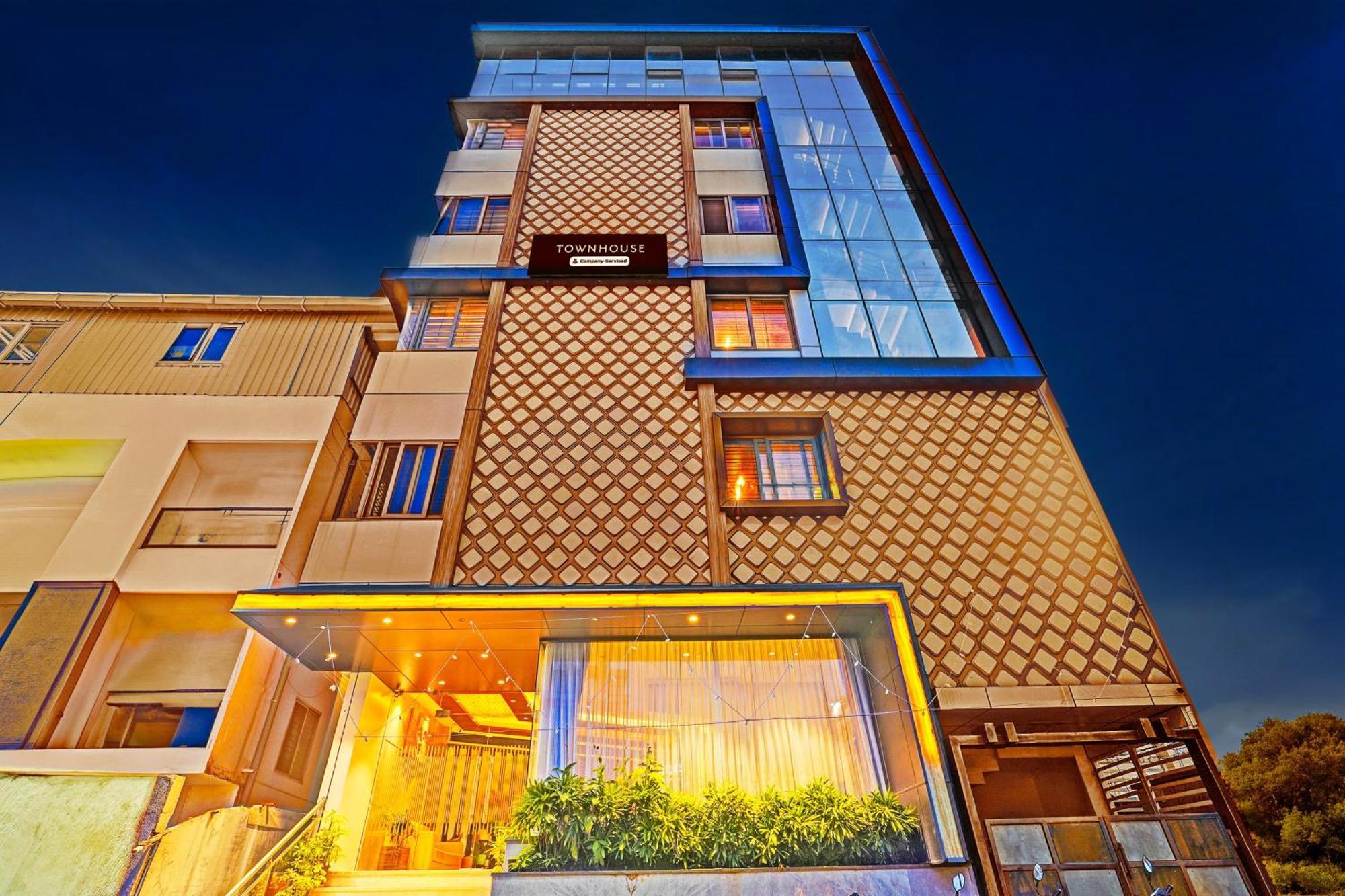 Super Townhouse Indiranagar Hotel Bangalore Ngoại thất bức ảnh