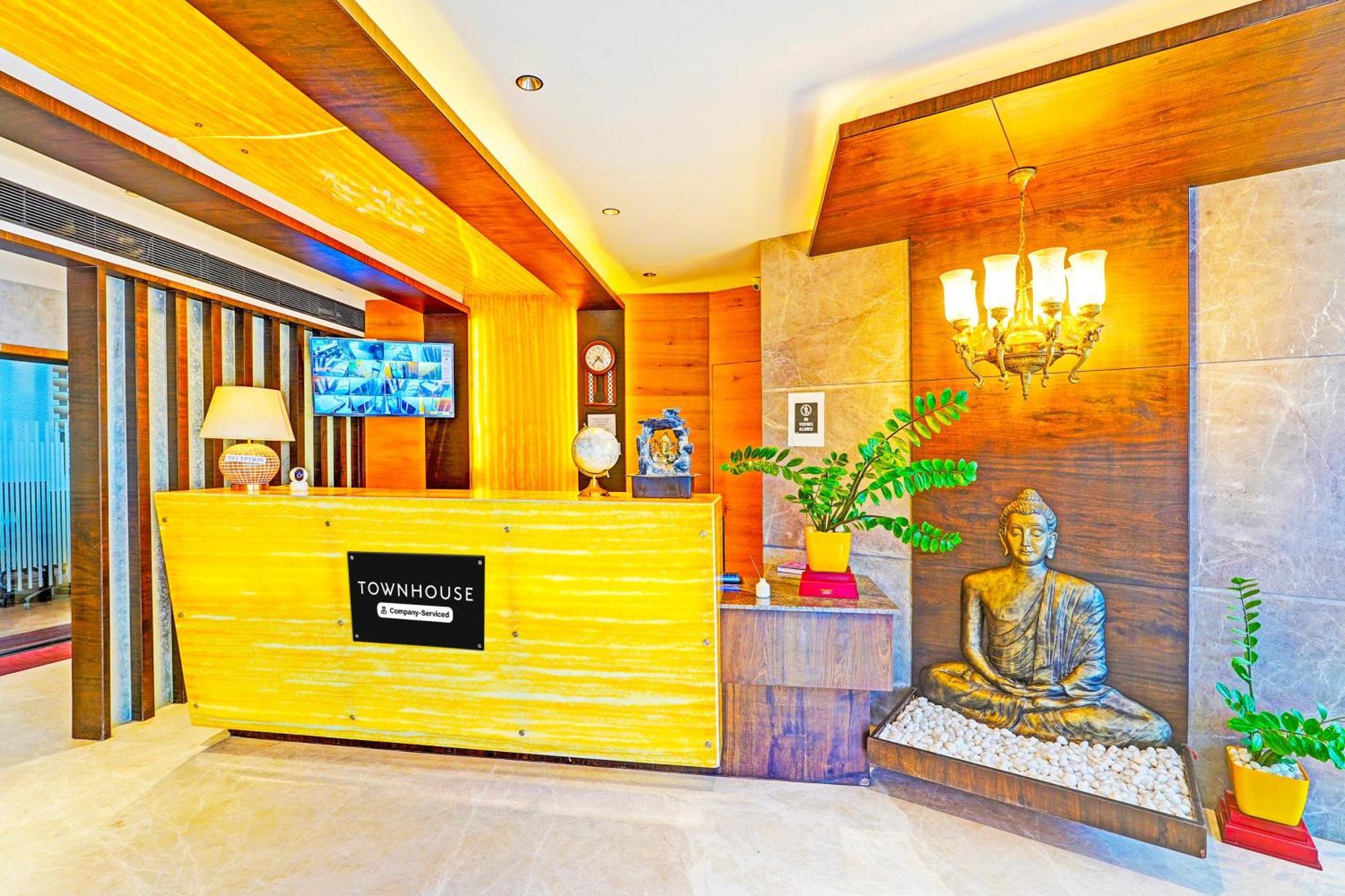 Super Townhouse Indiranagar Hotel Bangalore Ngoại thất bức ảnh